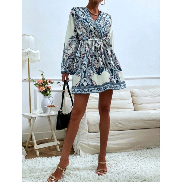 ✅ Boho Paisley Print Belted Bishop Sleeves Dress - Picture 4 of 7